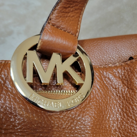 Michael Kors Purse - Picture 6 of 14